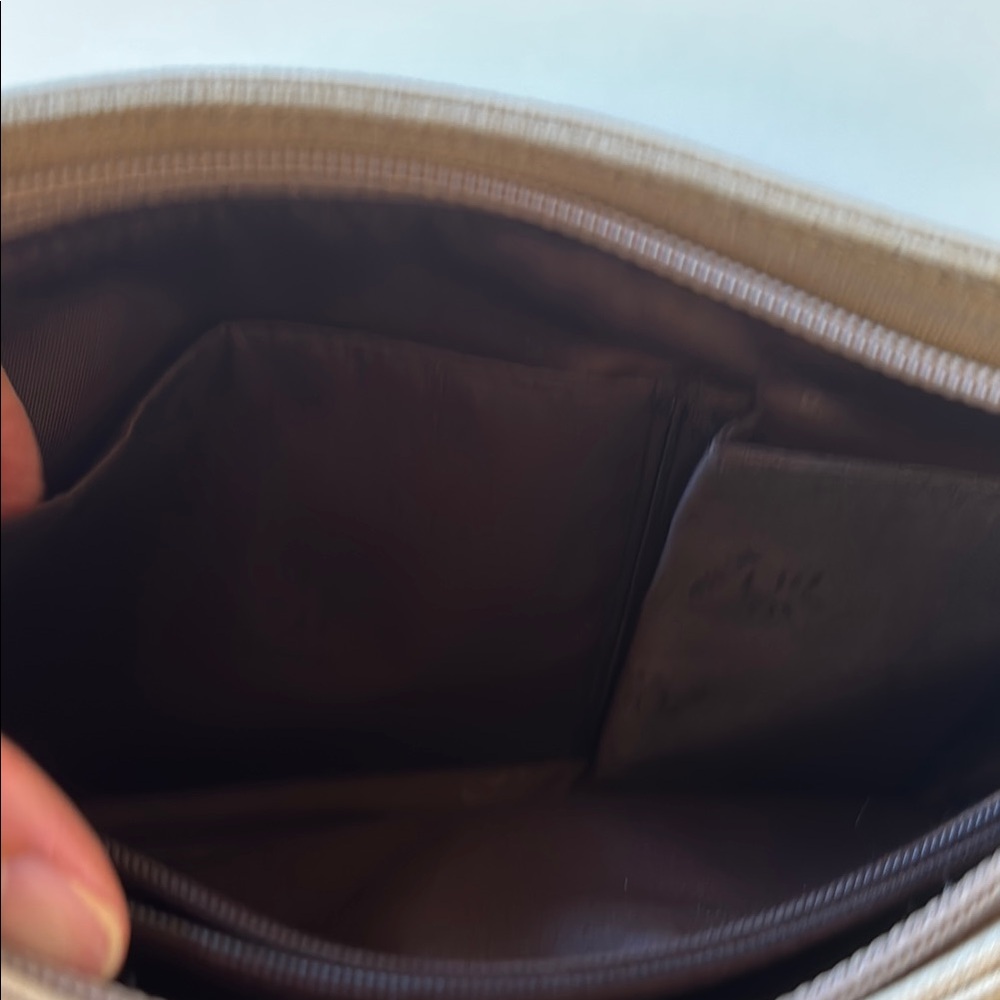 Bundle two Missco handbags for the price of one - Picture 10 of 16
